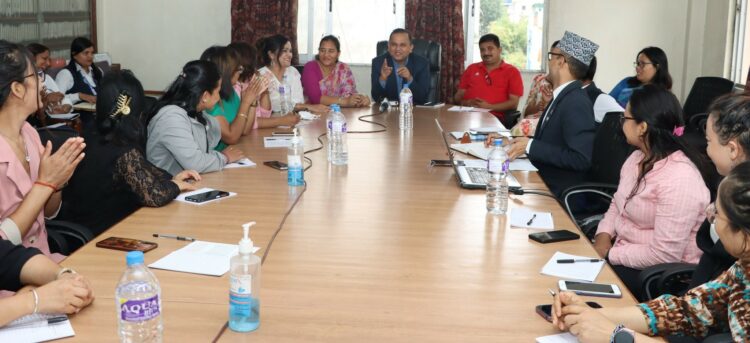 पत्रकार महिला