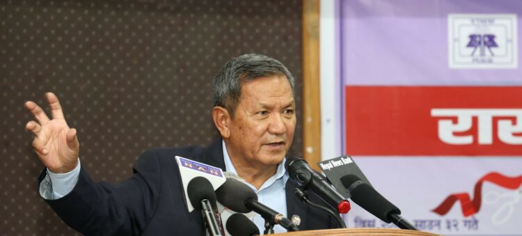 संचारमन्त्री पृथ्बी सुब्बा गुरुङ