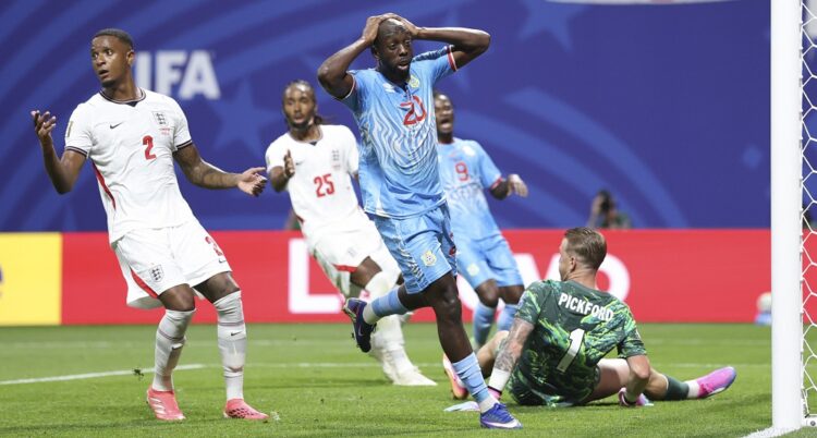(SP)U.S.-ATLANTA-FOOTBALL-FIFA WORLD CUP-ROUND OF 32-ENG VS COD
